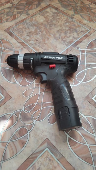 Продам шуруповёрт