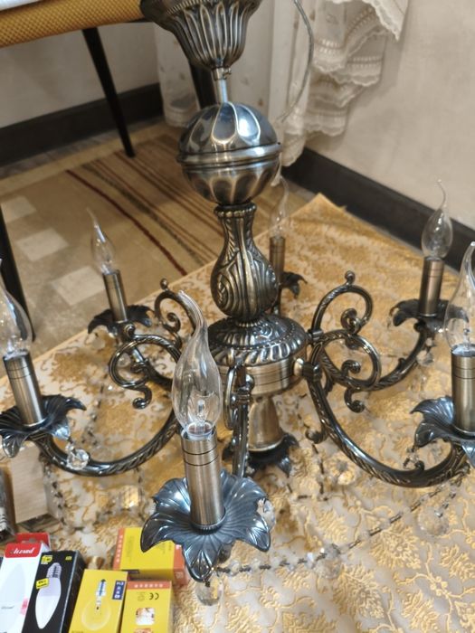 Люстра и плафоны