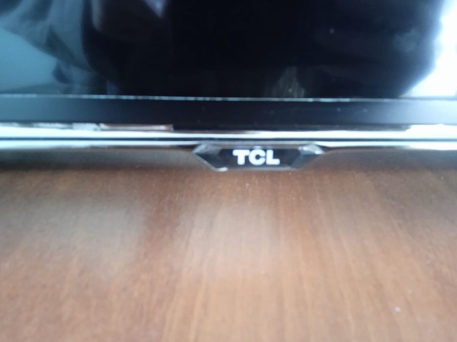 Продам телевизор TCL