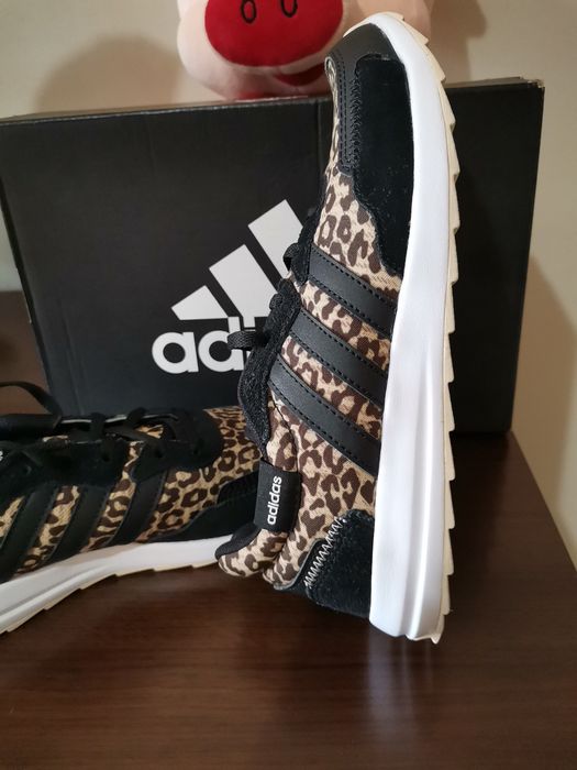 Оригинални дамски маратонки, 38 номер