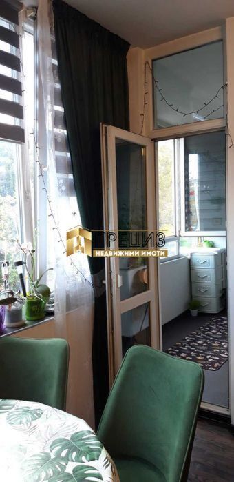 Продава се Двустаен апартамент в Шумен, Център - 74 кв.м за 1960 €/кв.м - Снимка #4