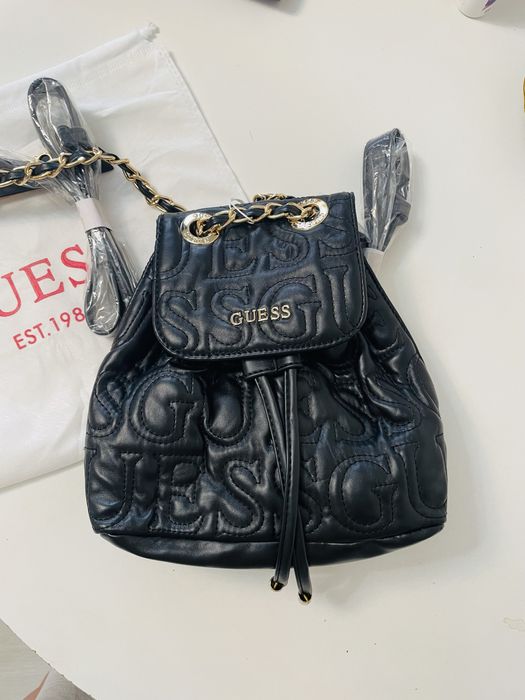 Сумка от бренда guess