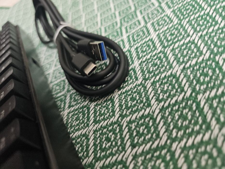 Мышка Logitech Клавиатура Striker