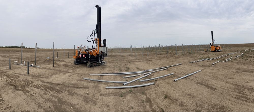 Se închiriază  Sonete pentru batut stâlpi -TURCHI 300F