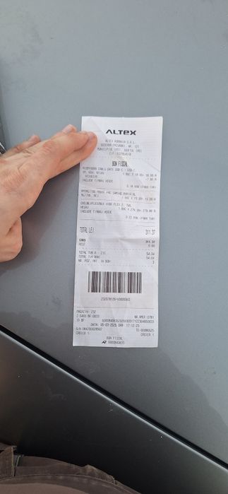 Casti  jbl noii desigilate pentru test