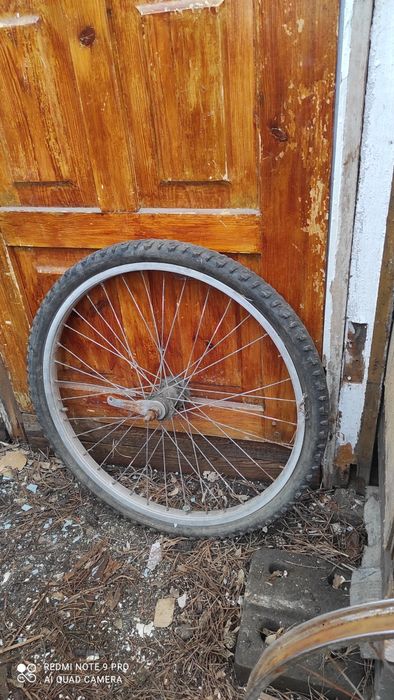 Велосипед и запчасти на него..