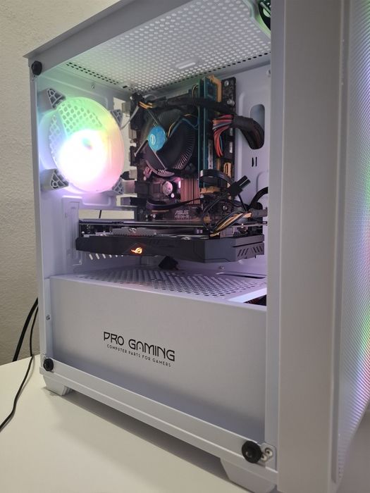 Calculator gaming i7 , 16 g ram, video de 4 gb dedicata