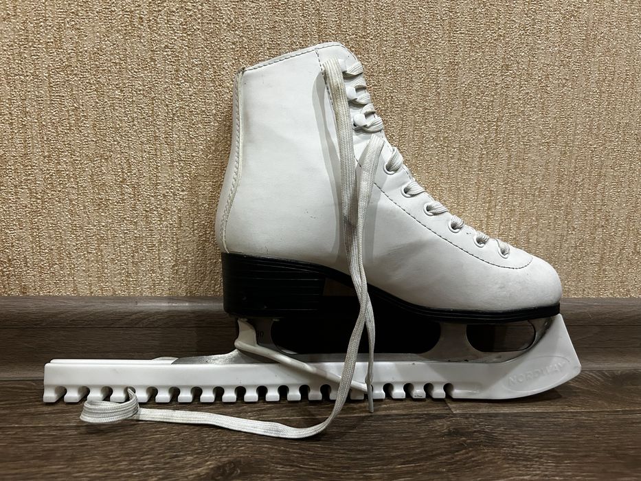 Коньки фигурные