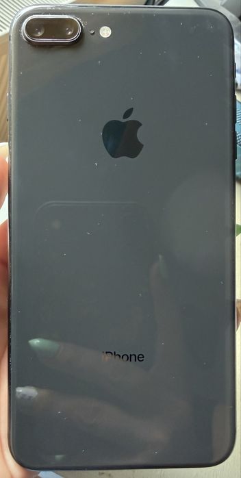 Телефон- Iphone 8 plus