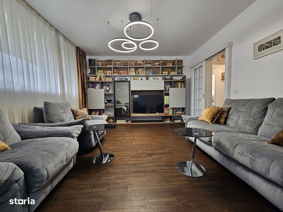 Apartament modern cu 3 camere, vedere la mare, chiar lângă Cazino