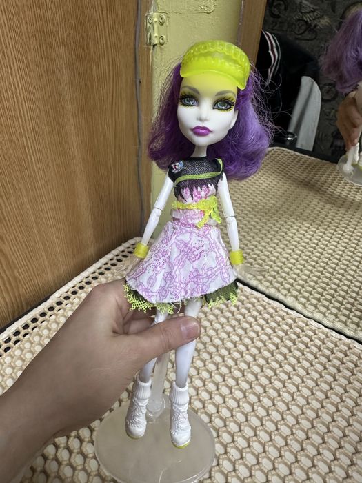 Продам куклу  монстр хай!