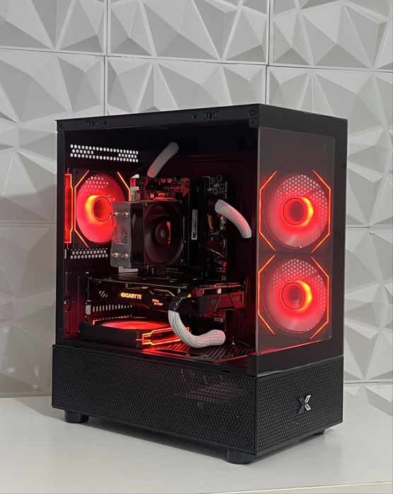 Геймърски компютър / RX 580 / i7 6700 / 16GB RAM