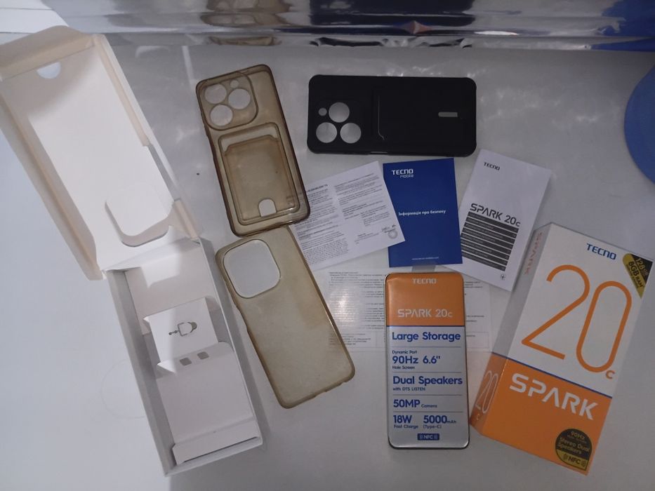 Продам TECNO Spark 20C (4/128 ГБ)