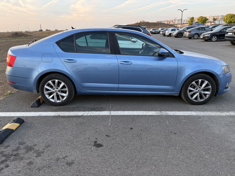 Skoda Octavia 2017 diesel(4x4) DSG cutie automata avariata/defecta/stricata, proprietar de noua