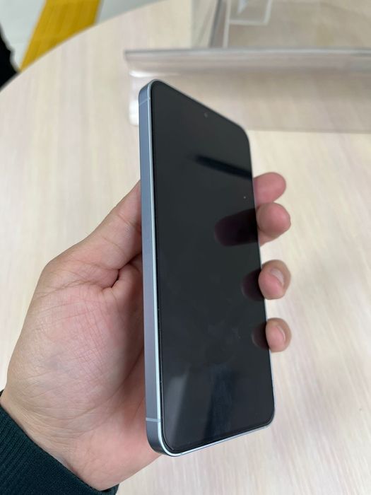 Продам Самсунг S25 5G