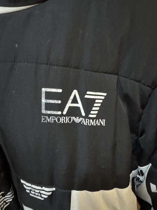 Яке emporio armani 7 ea7