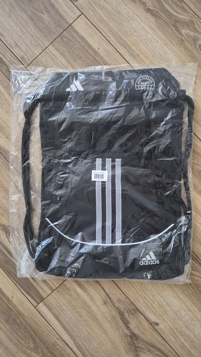 Adidas черно-бяла раница унисекс