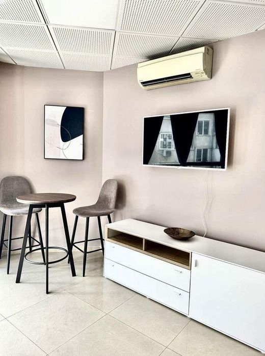 Дава се под наем Тристаен апартамент в Варна, Лятно кино Тракия - 75 кв.м за 650 € - Снимка #3