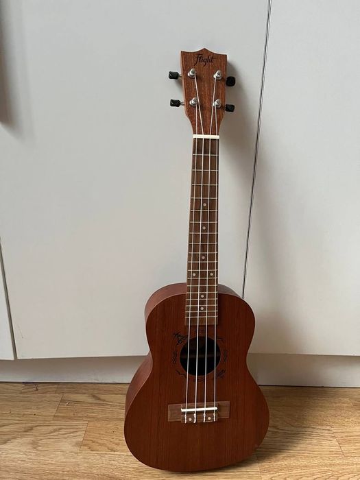 Укулеле продам Новое