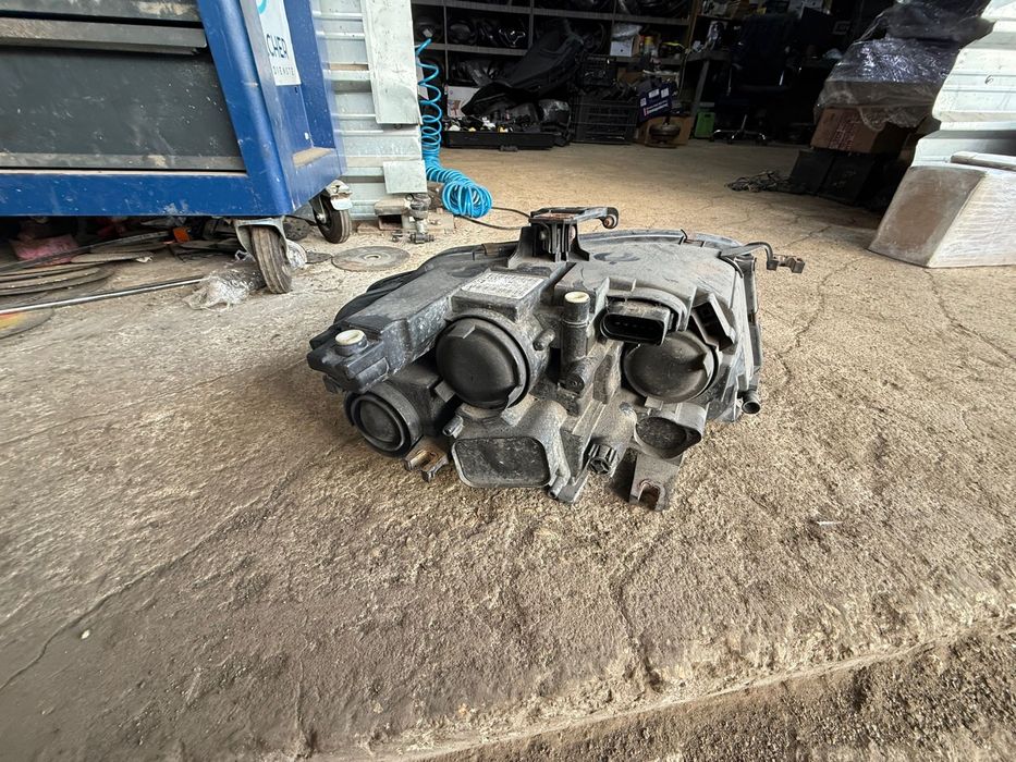 Ляв фар за Ауди Audi A4 B8 Обикновен 8k0941003