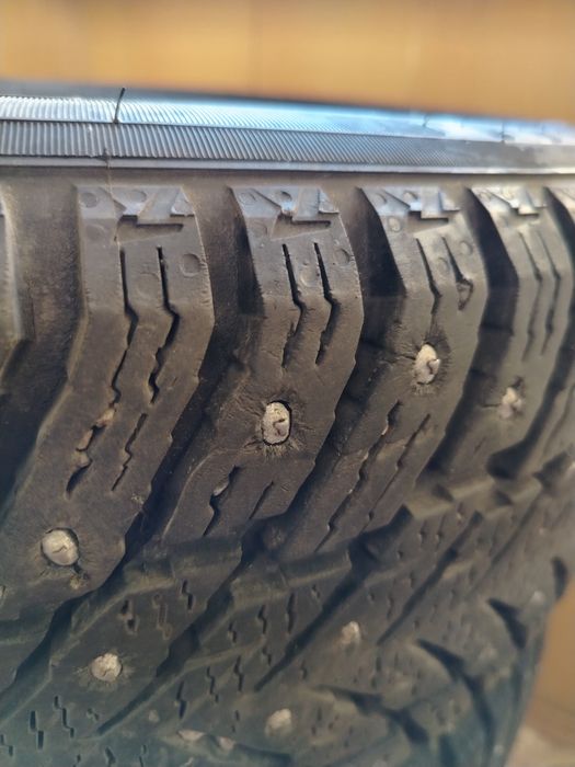 Продам зимние шины 195/ 65R 15
