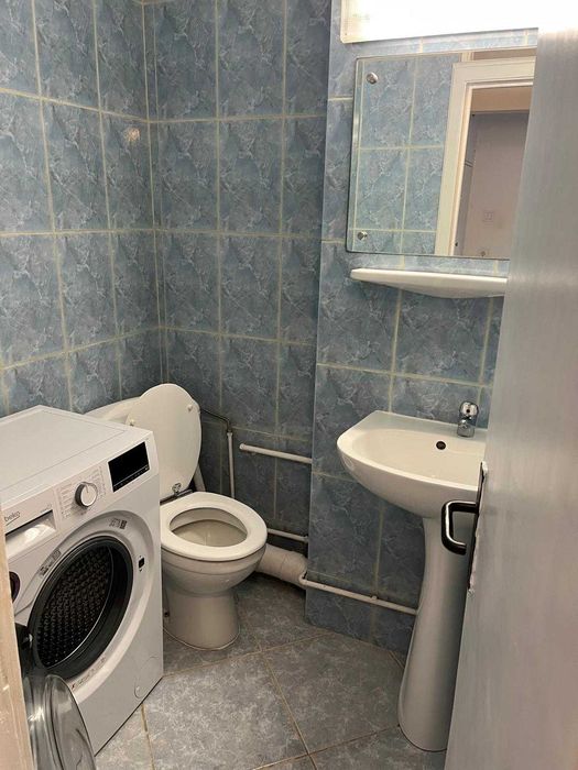 Inchiriez apartament 3 camere