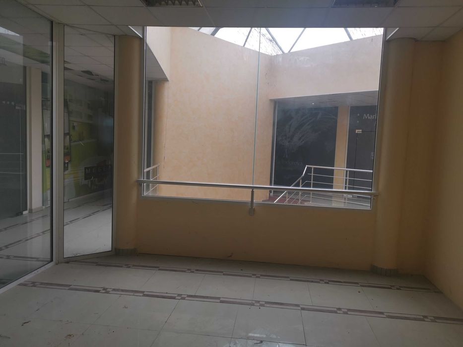 Дава ПОД НАЕМ или Продава МАГАЗИН - 28 кв.м. - комплекс Родина - 200лв