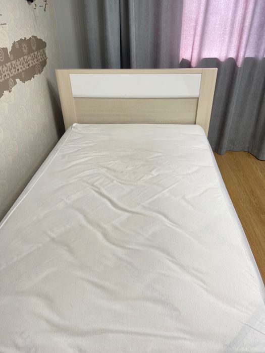 Мебель кровать с тумбой