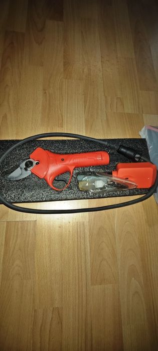 Акумулаторна Професионална ножица STIVO