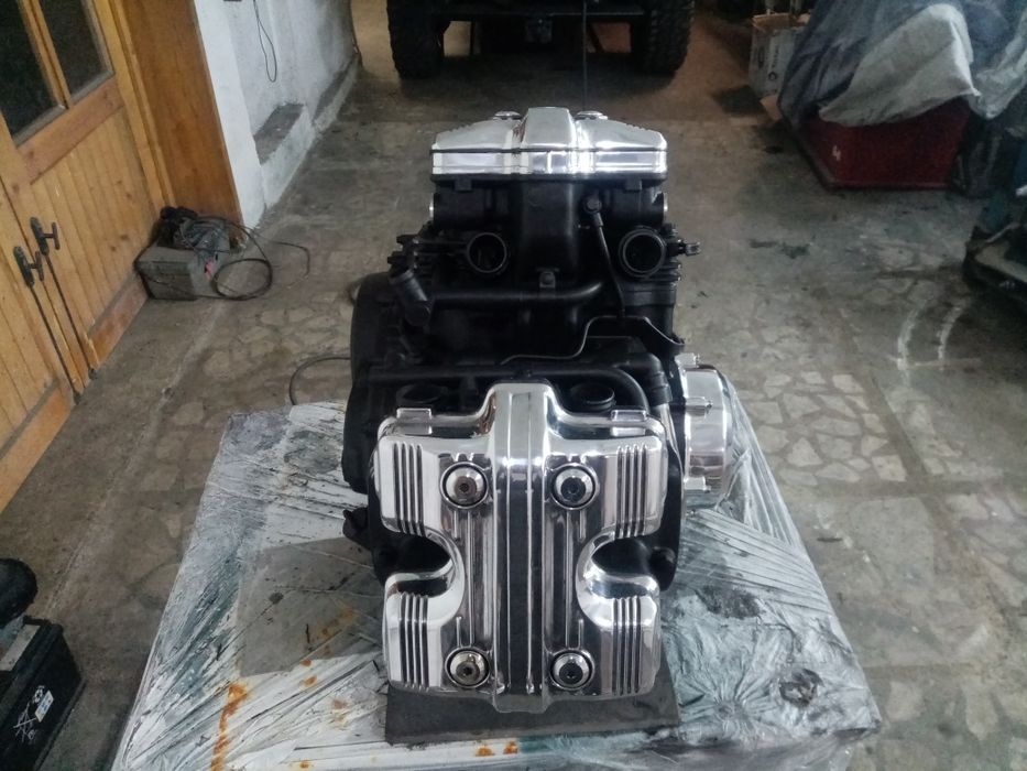 2 броя двигатели Хонда Магна 750