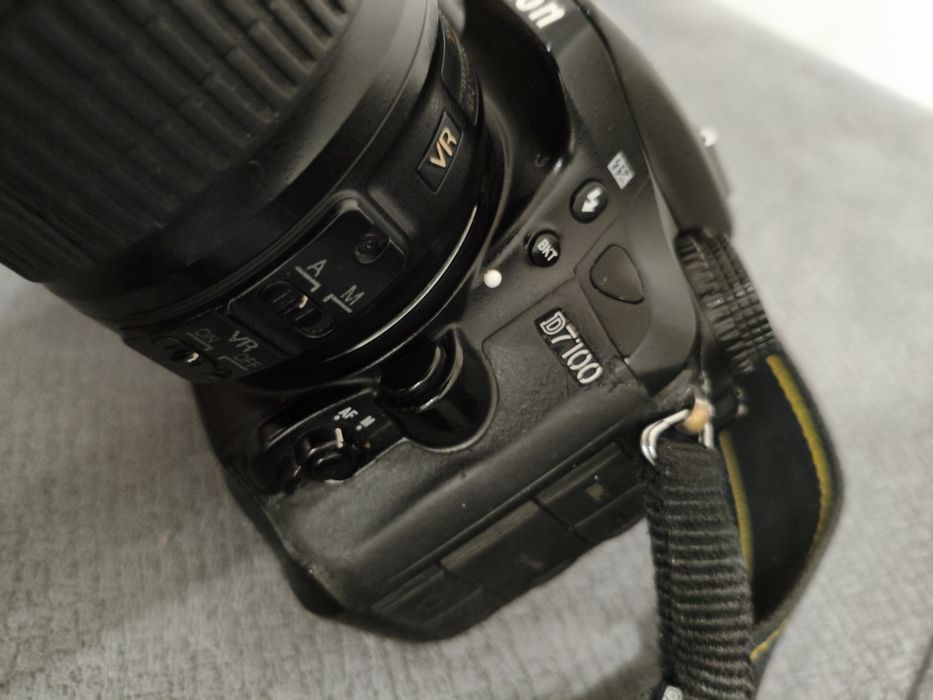 Nikon D7100 два обьектива