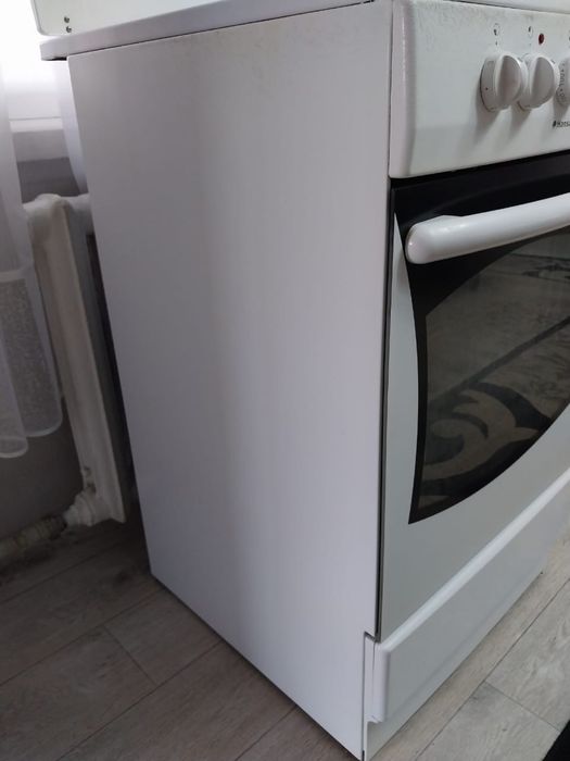 Продам электрическую плиту