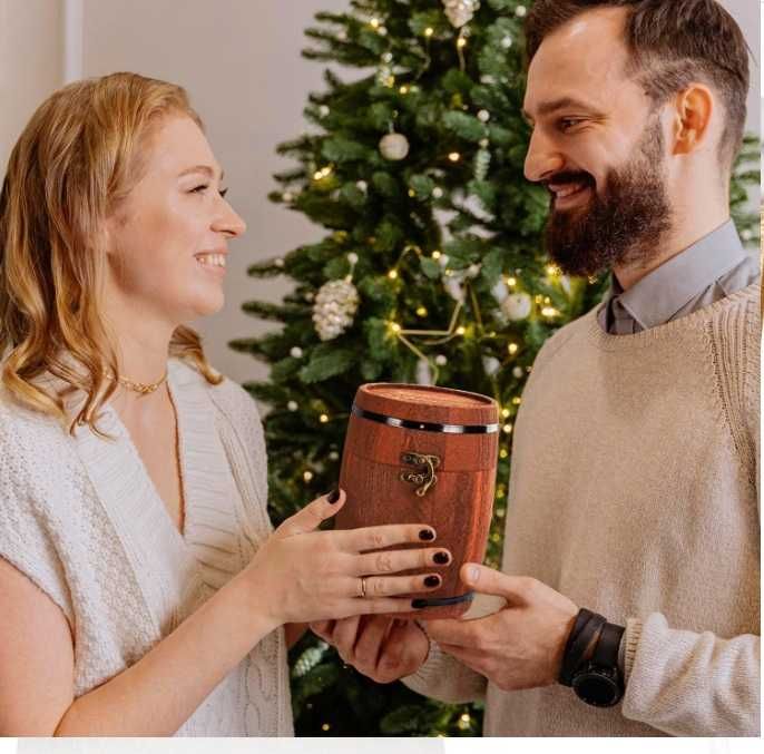 Set Pahar de Bere Vintage  si Cutie Lemn Butoias Nou Pret Mic Cadou