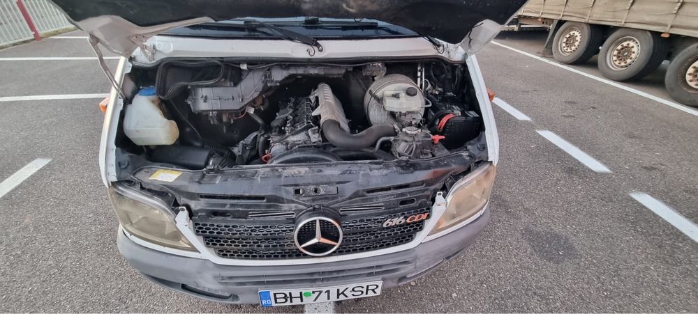 Mercedes Sprinter 616 basculabil pe 3 părți