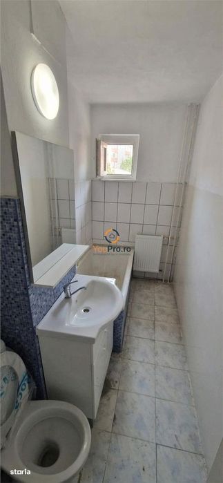 Apartament Decomandat Etaj 1 Zona Dambovita  Bloc Izolat