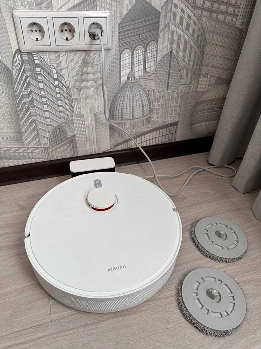 Продам робот пылесос xiaomi robot vacuum s10+