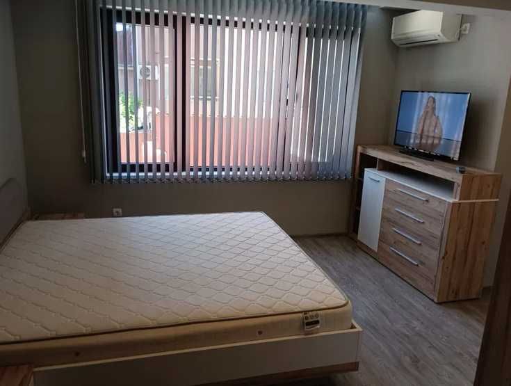 Дава се под наем Тристаен апартамент в Пловдив, Кючук Париж - 125 кв.м за 425 € - Снимка #6