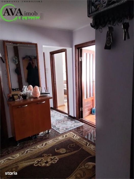Apartament 3 camere decomandate zona Mioritei