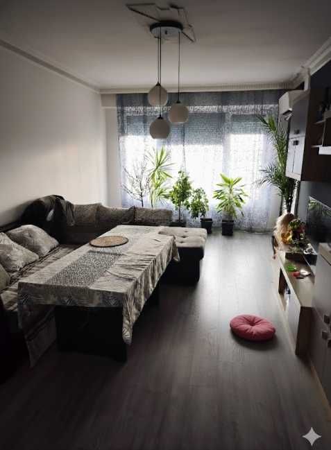 Тристаен апартамент в кв. Южен 80 кв.