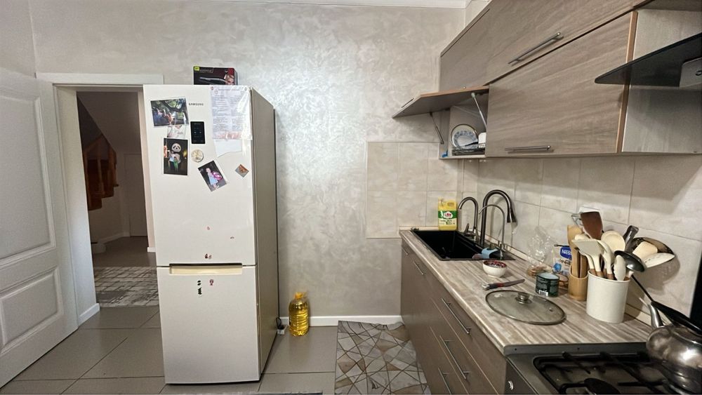 Продам кухрнный гарнитур
