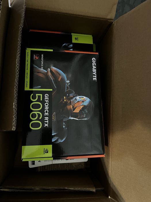 RTX 5060 новые, гарантия год.