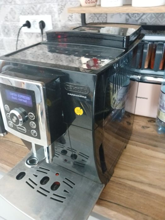 Vand exprresor Delonghi