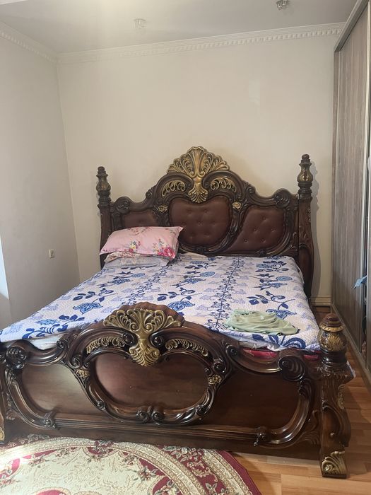 Продам спальный гарнитур