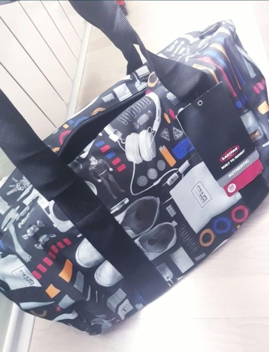 EASTPACK Weekender Bag оригинален нов сак/пътна чанта