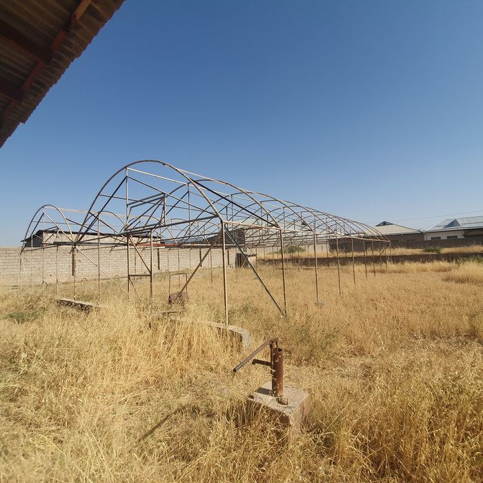 Parnik 2.8 sotix mustahkam