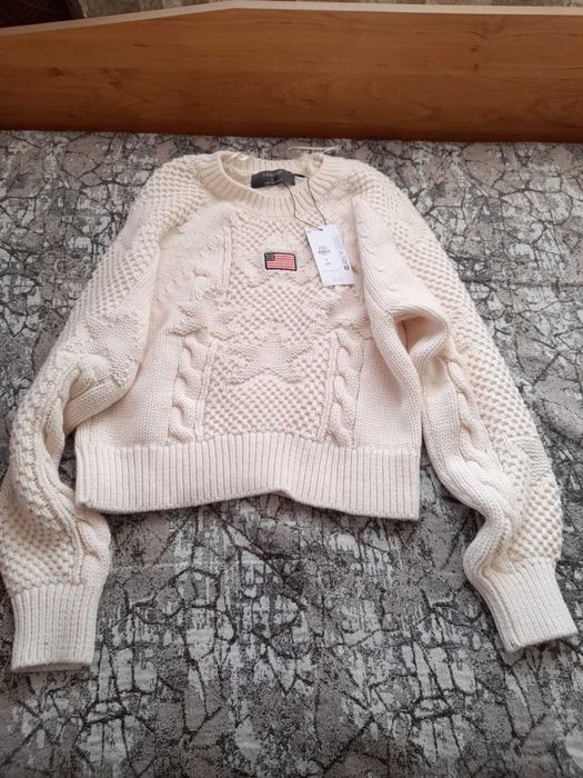 Дамски зимен пуловер