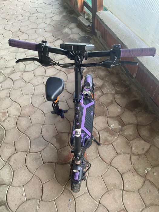 Scaun trotineta kukirin-nou