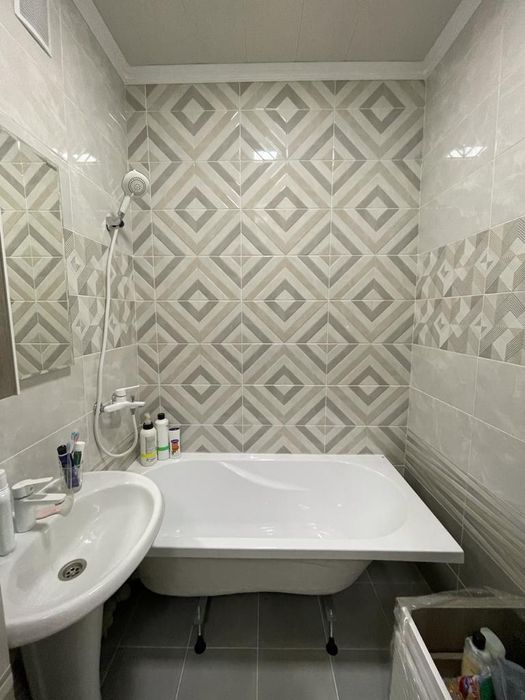 Профессиональный кафельщик