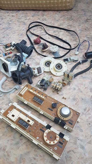 Продам запчасти на стиральную машинку