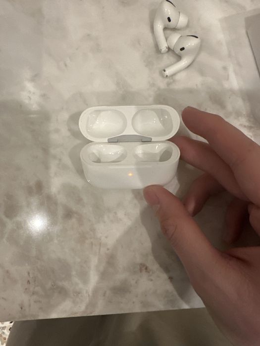 Airpods pro 1 в идеальном состояние